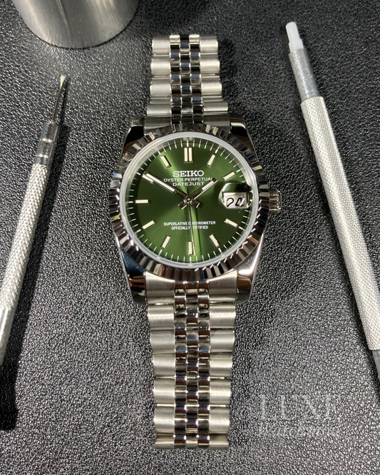 OLIVE GREEN DIAL